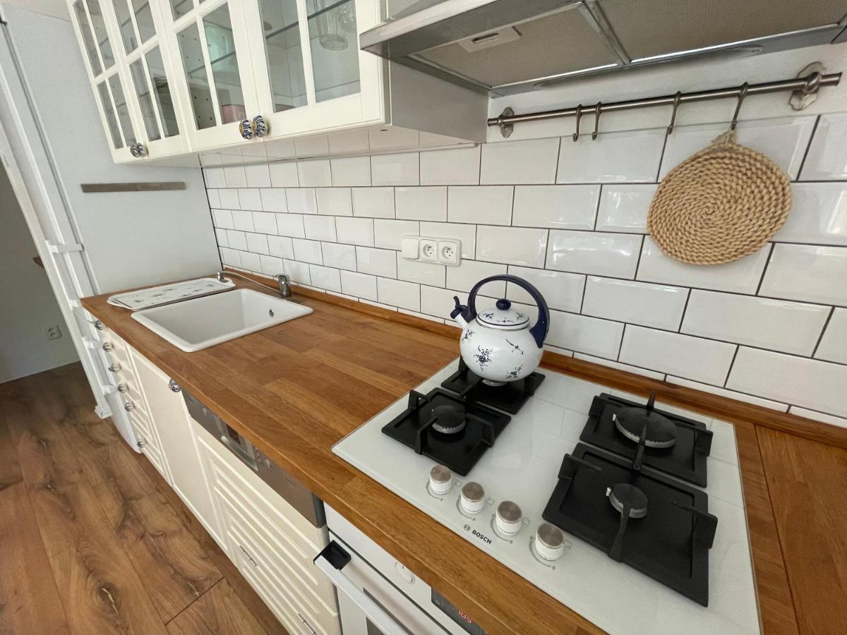 70M2 Romantic Living In The Old Town With Garden Bratysława Zewnętrze zdjęcie