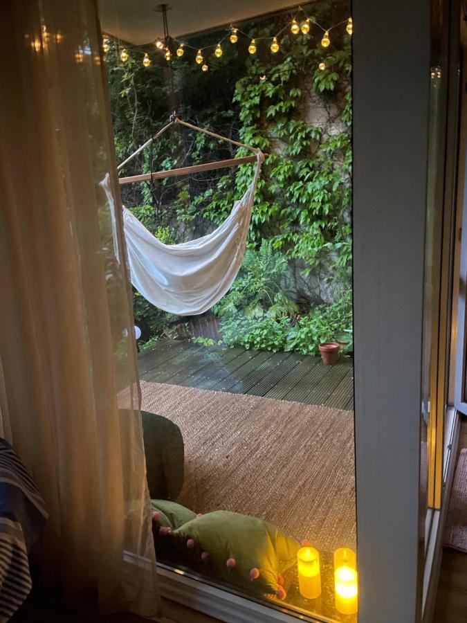 70M2 Romantic Living In The Old Town With Garden Bratysława Zewnętrze zdjęcie
